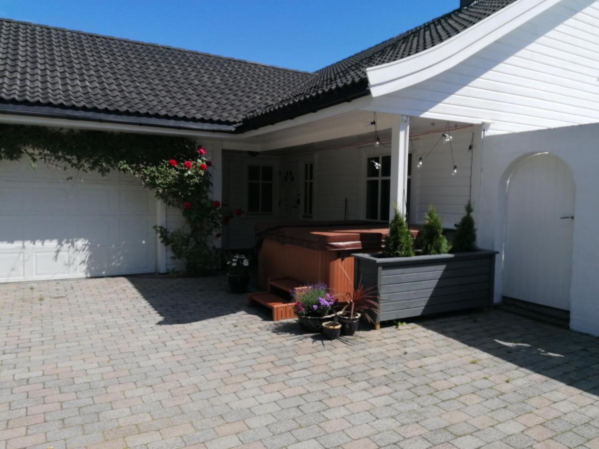Family House Close To The Hébergement de vacances *